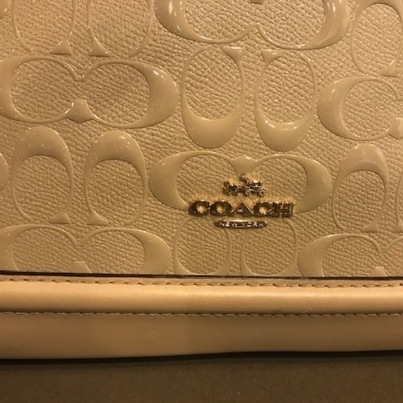 Coach - Picture 4 of 6